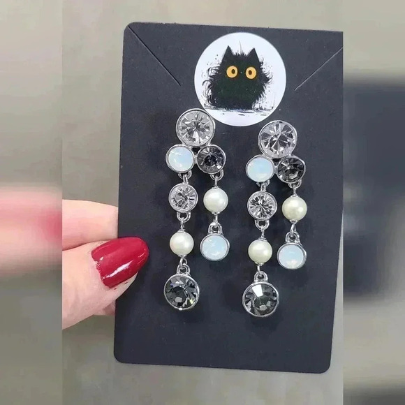 Givenchy crystal fuax opal pearl drop earrings slivertone stud earrings - Picture 3 of 16